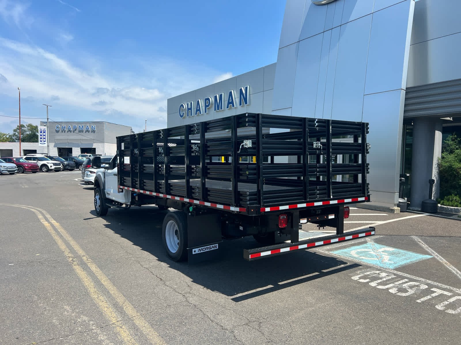 New 2024 Oxford White Ford XL image 7