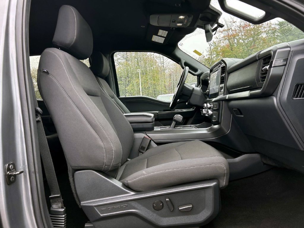 Used 2024 Gray Ford XLT image 16