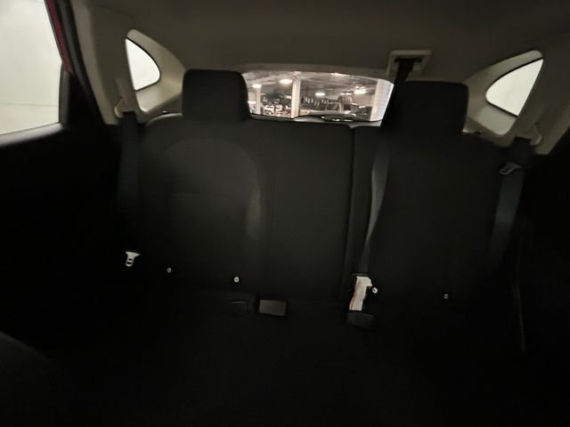 Used 2015 Red Nissan S image 19