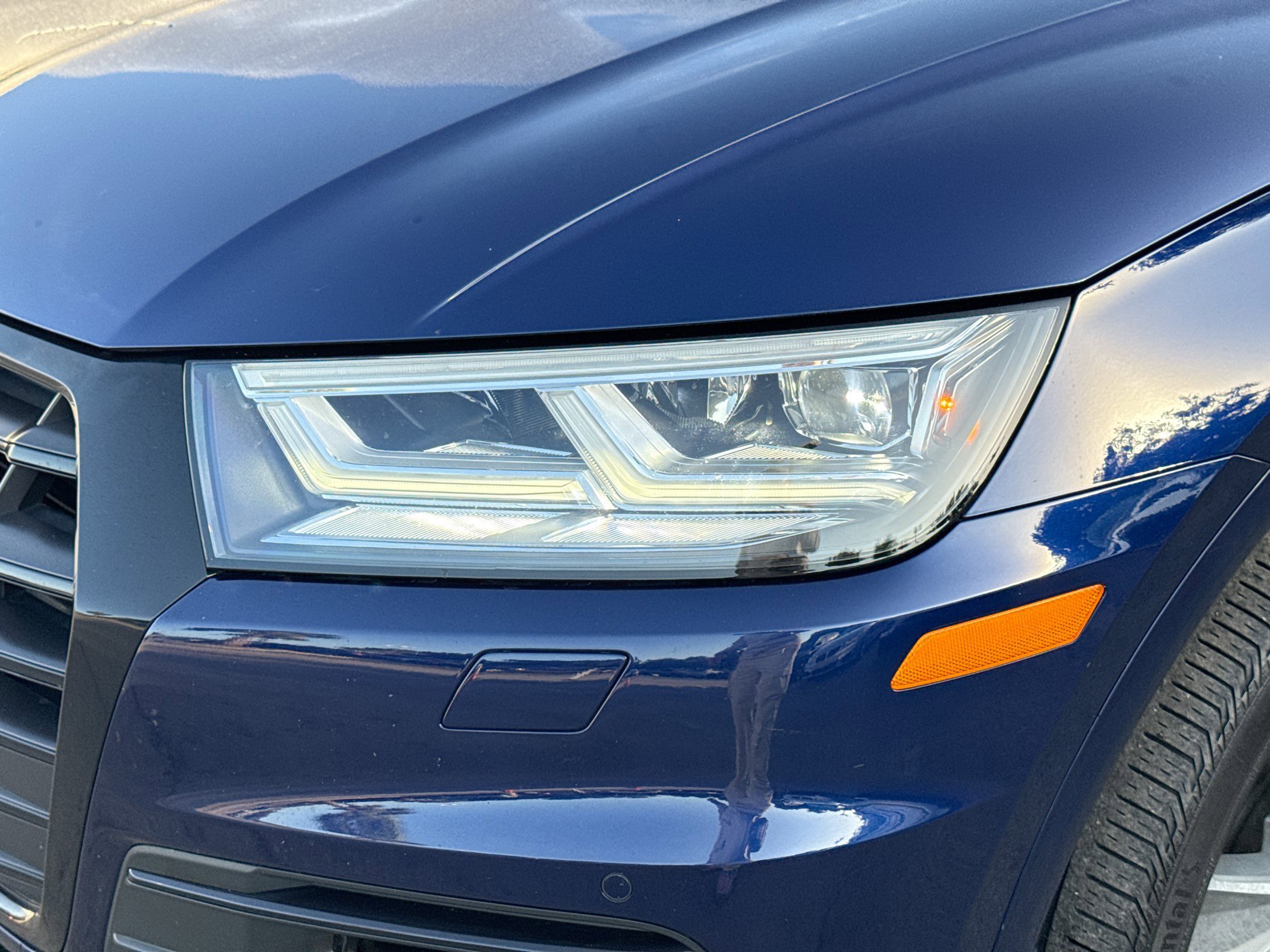 Used 2020 Navarra Blue Metallic Audi Premium Plus image 9