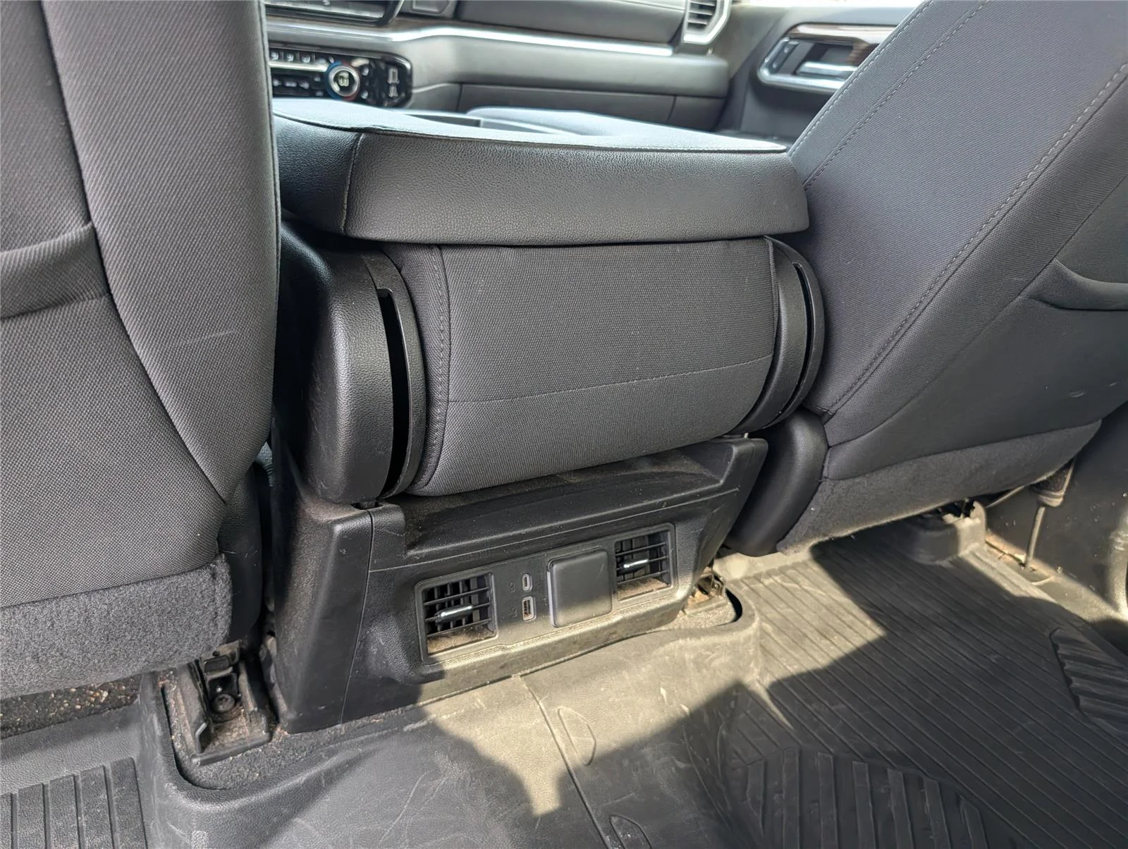 Used 2024 Summit White Chevrolet LT image 29