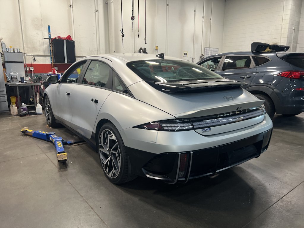 Used 2023 Gravity Gold Matte Hyundai SEL image 2