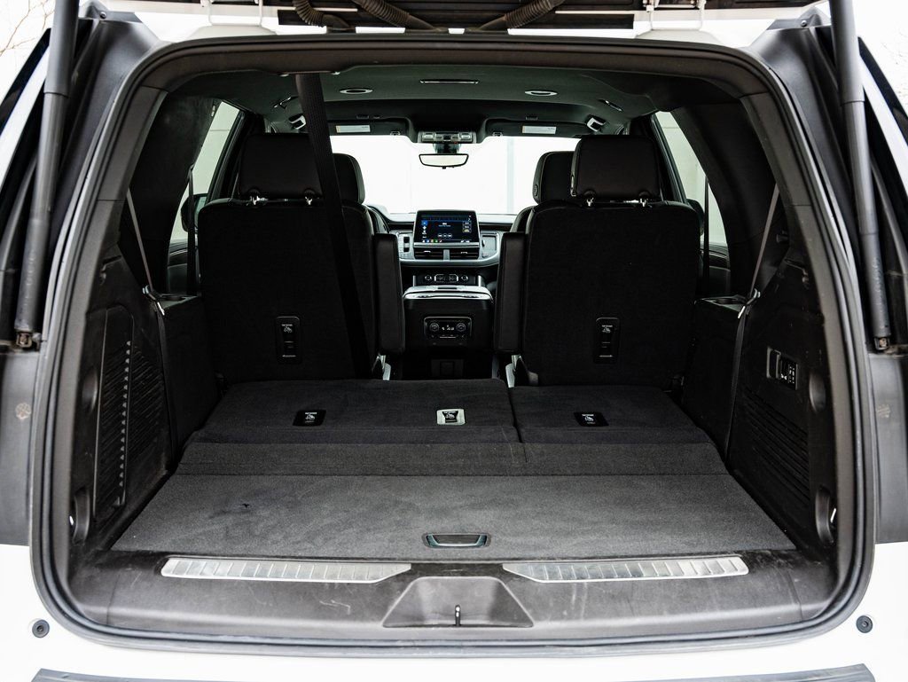 Used 2021 Iridescent Pearl Tricoat Chevrolet Premier image 21