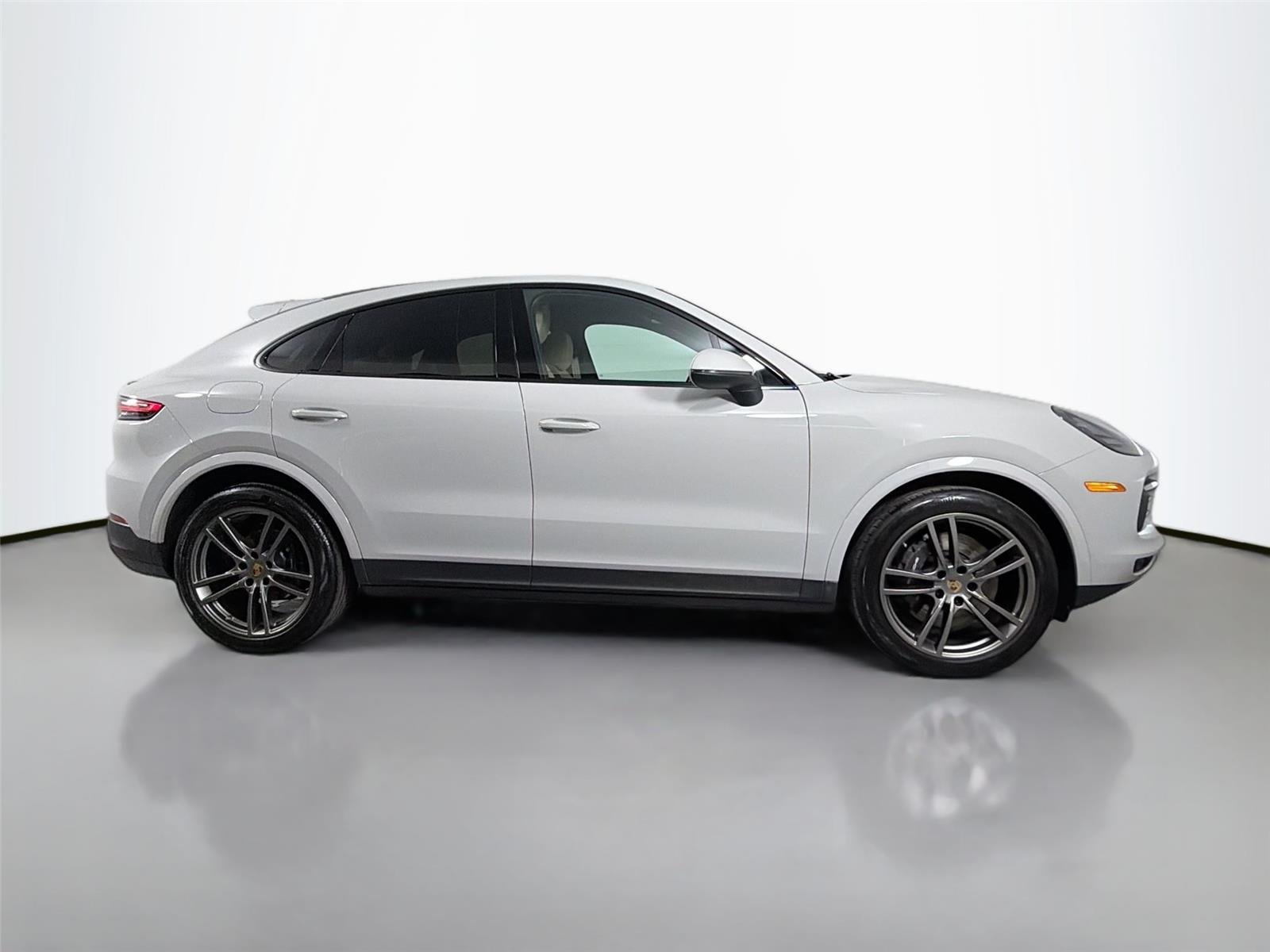 Certified Used 2022 Chalk Porsche Coupé Platinum Edition (MY22) image 8
