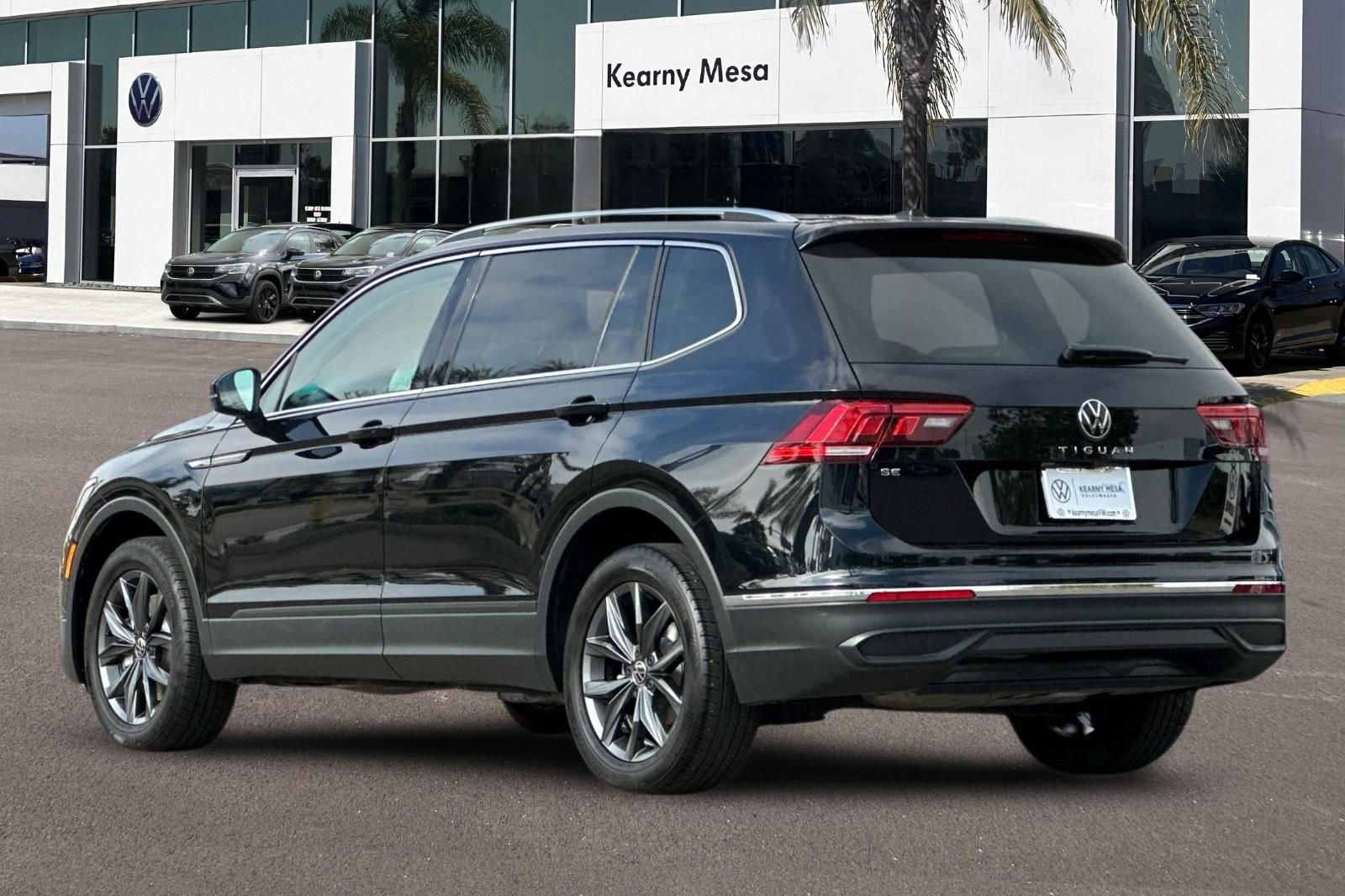 Certified Used 2022 Deep Black Volkswagen 2.0T SE image 6