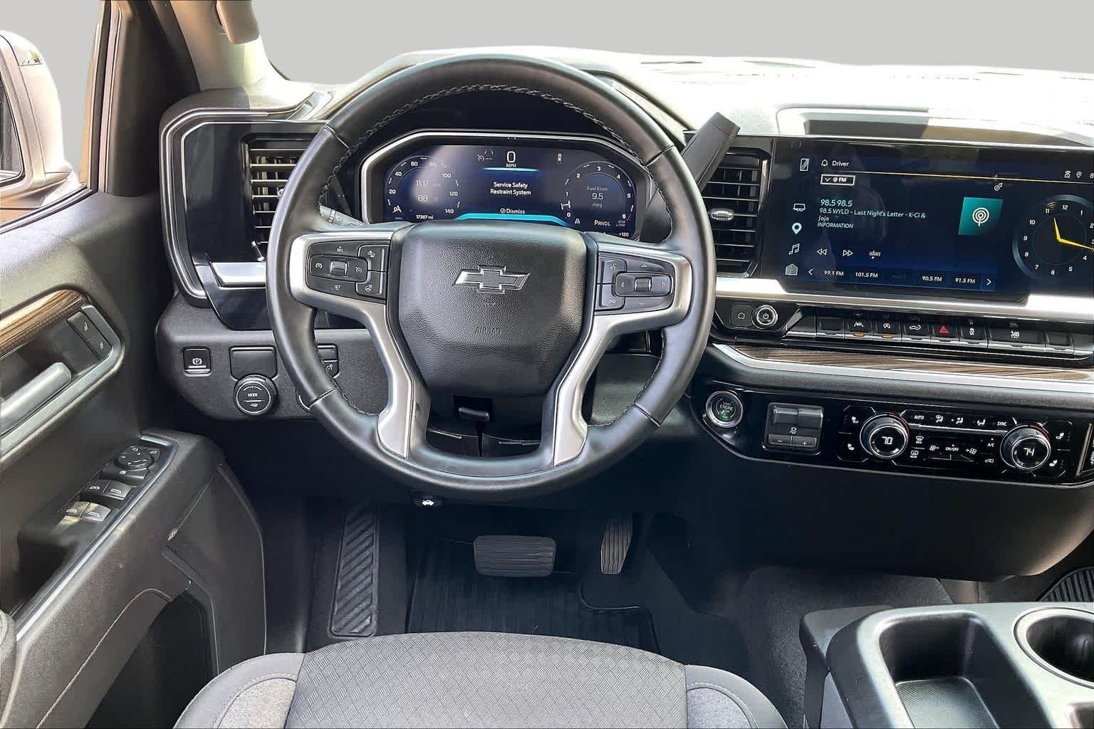 Used 2026 Summit White Chevrolet RST image 6