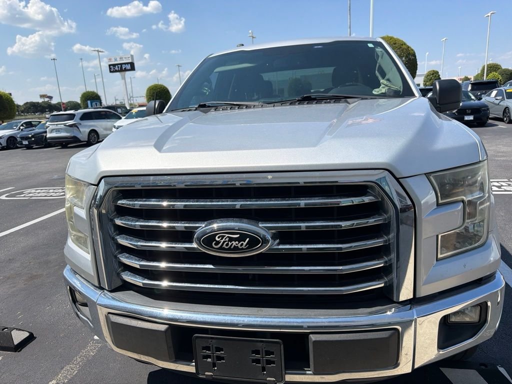 Used 2016 Magnetic Metallic Ford XLT image 2