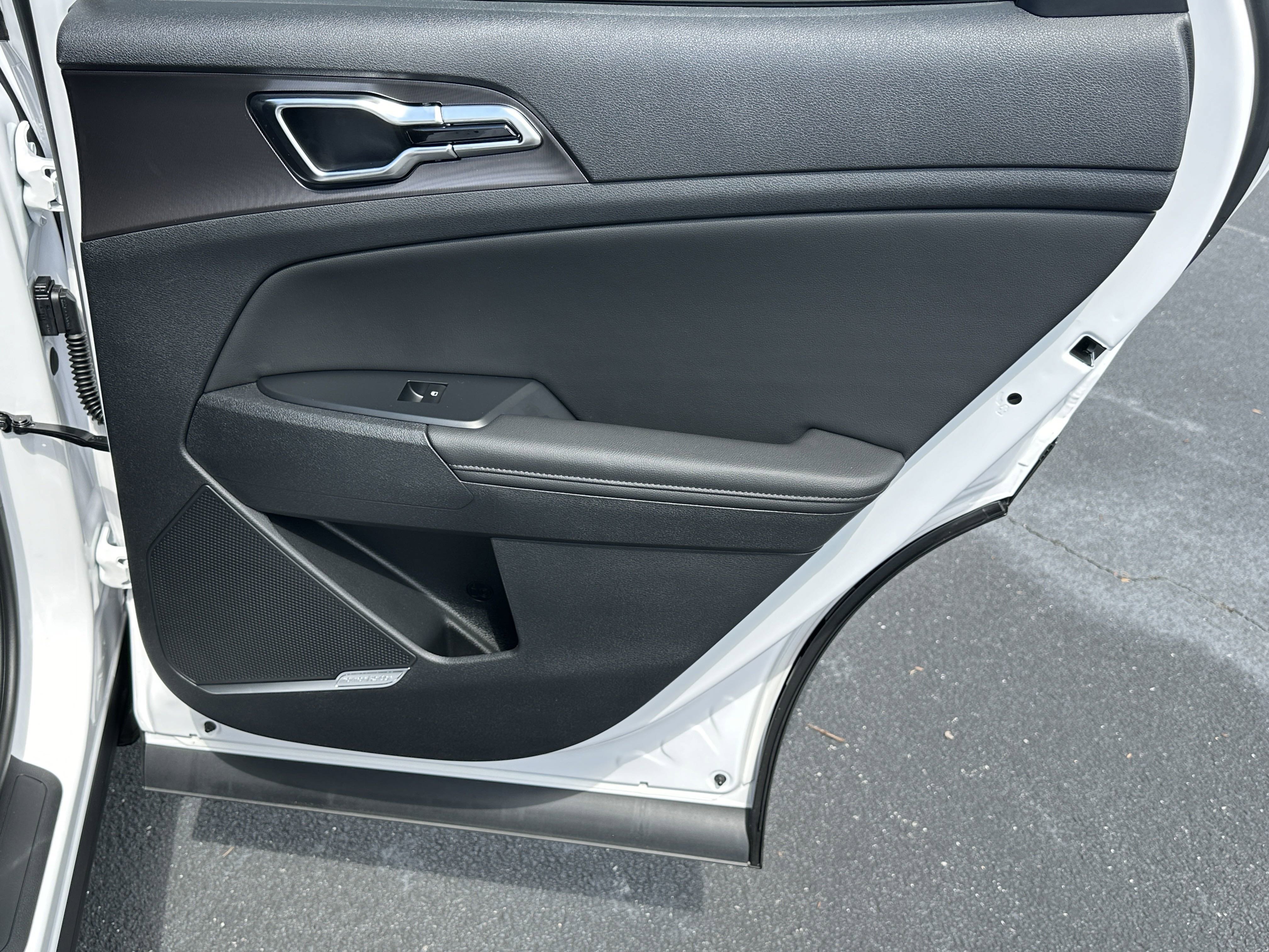 2026 Kia Sportage SX - Photo 18