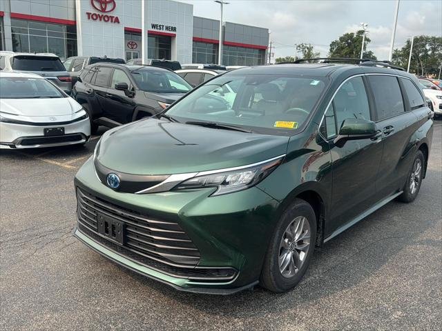 Certified Used 2025 CYPRESS Toyota  image 3