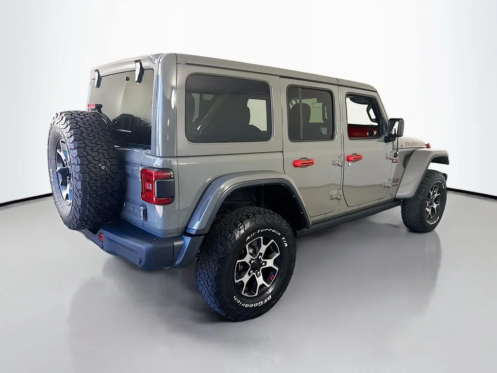 Used 2022 Sting Gray Clearcoat Jeep Unlimited Rubicon image 13