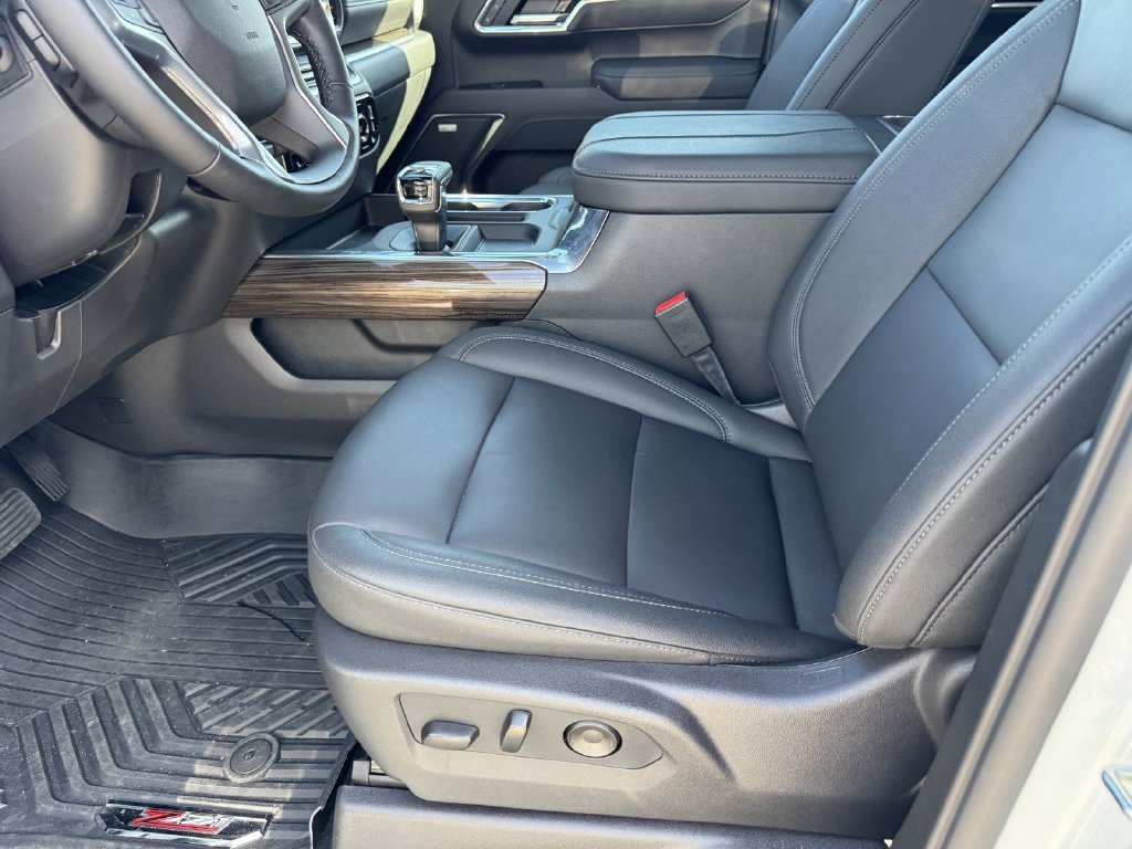Used 2026 White Chevrolet LT Trail Boss image 18