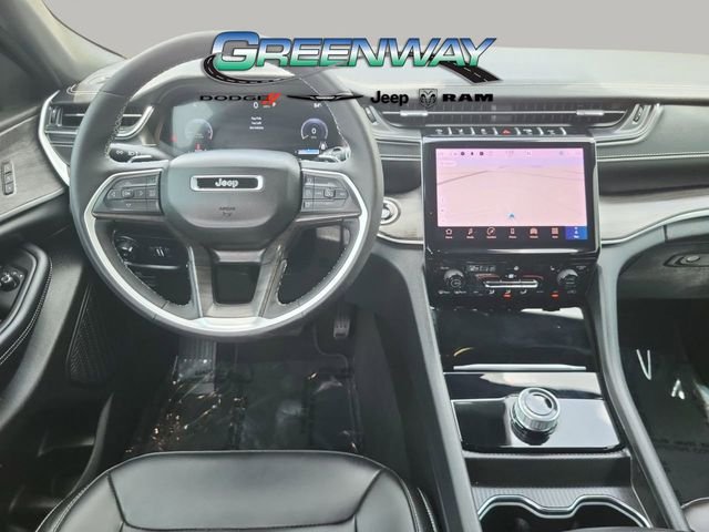Used 2025 White Jeep Limited image 10