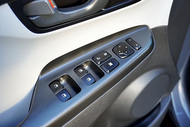 Used 2023 Gray Hyundai SEL image 23