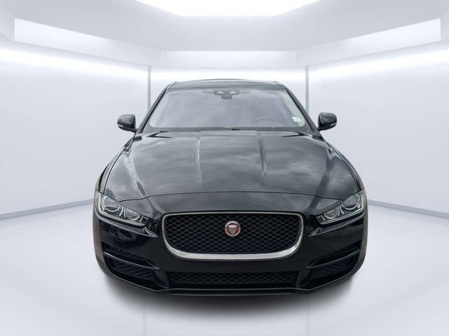 Used 2019 Silver Jaguar 30t Portfolio image 8