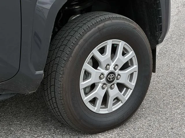 Used 2025  Toyota SR5 image 11
