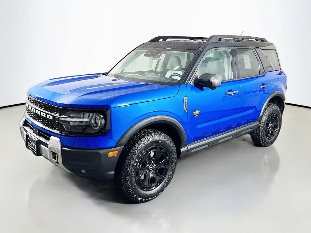 New 2026 Velocity Blue Metallic Ford Badlands image 5