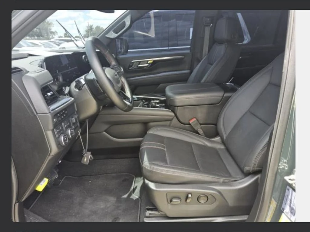 Used 2025 Gray Chevrolet RST image 6