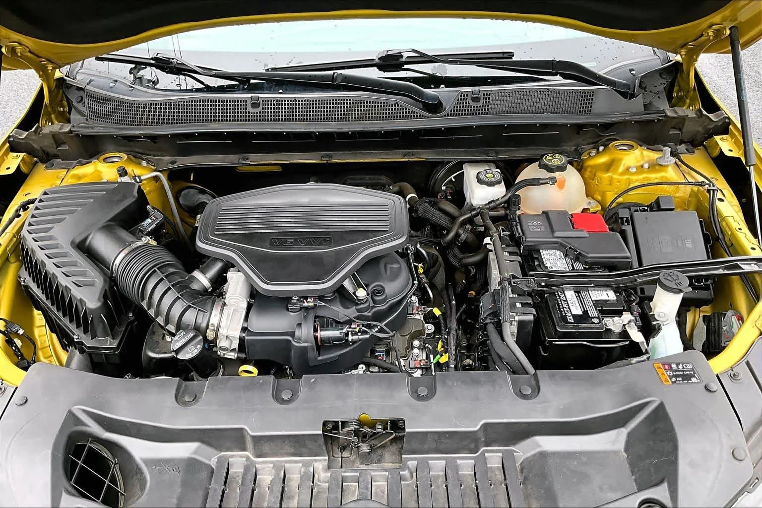 Used 2022 Nitro Yellow Metallic Chevrolet RS image 33