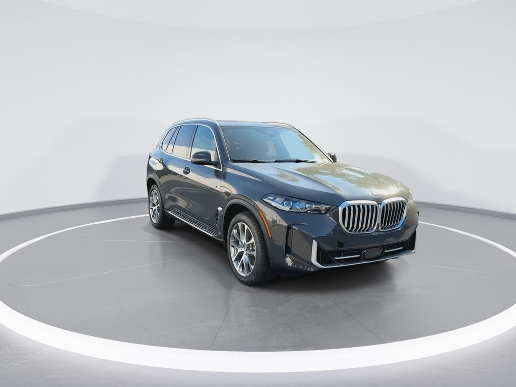 New 2026 Gray Metallic BMW xDrive40i image 2