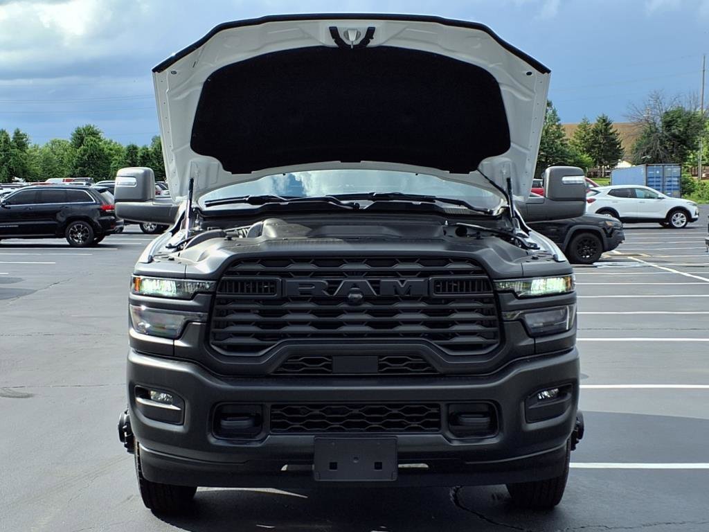 2025 RAM 3500 Chassis Tradesman - Photo 20