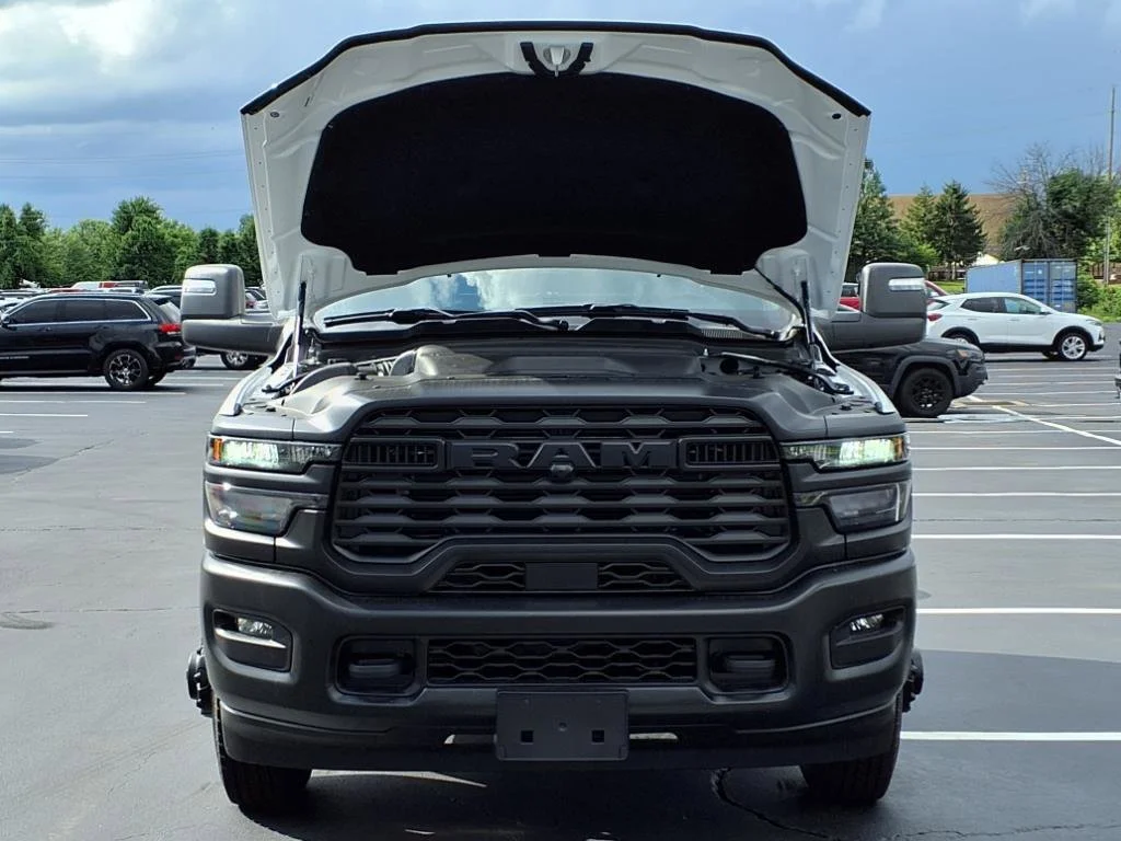 2025 RAM 3500 Chassis Tradesman - Photo 20