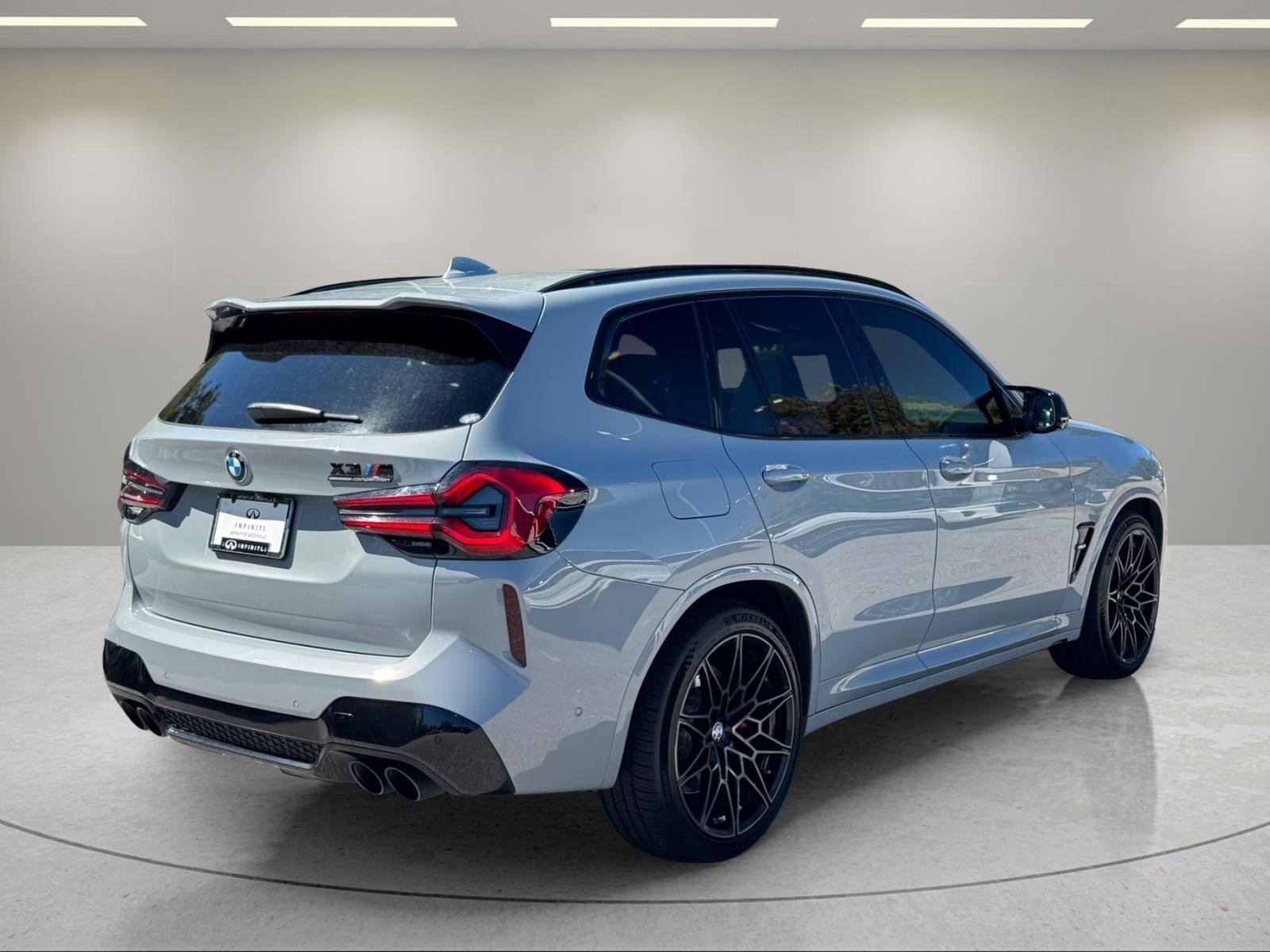 Used 2024 Brooklyn Grey Metallic BMW  image 4