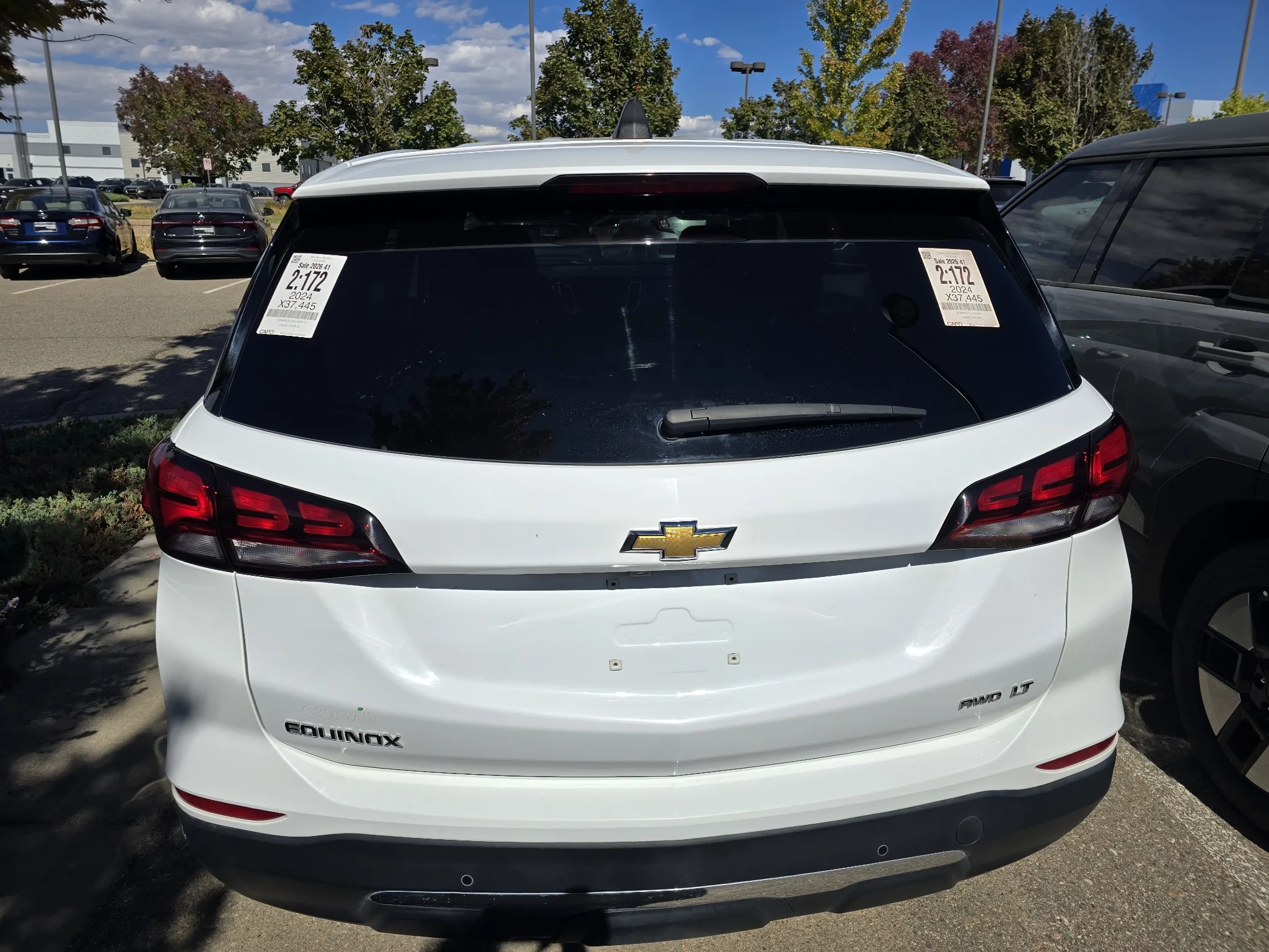 Used 2024 Summit White Chevrolet LT image 5