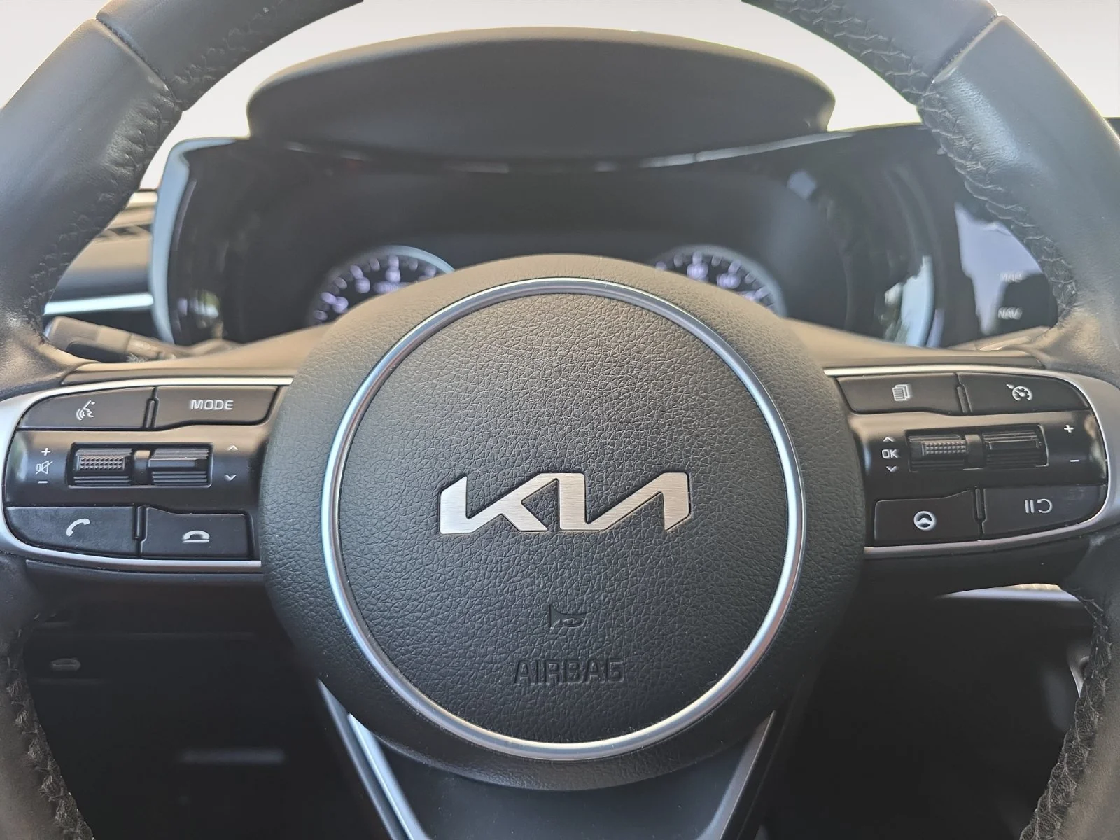 Used 2022 Wolf Gray Kia GT-Line image 10