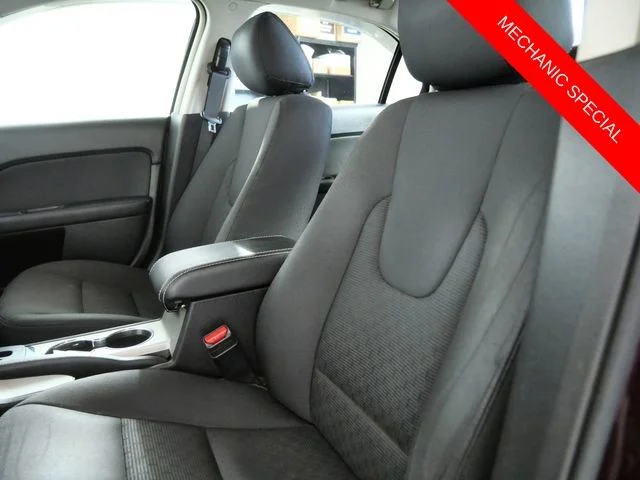 Used 2012 Red Ford SE image 16