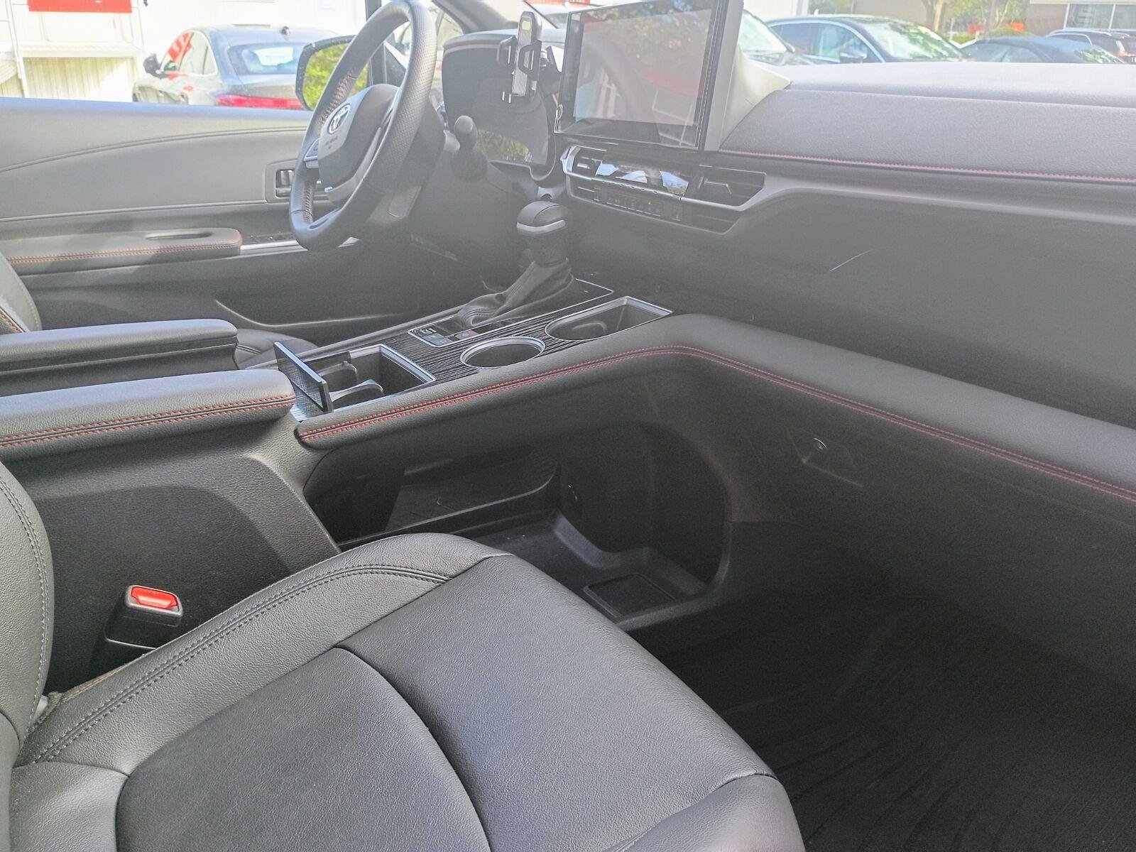 Used 2025 Cement Toyota XSE image 9