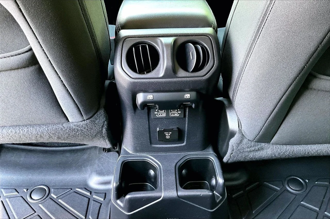 Certified Used 2022 Black Jeep Sahara image 16