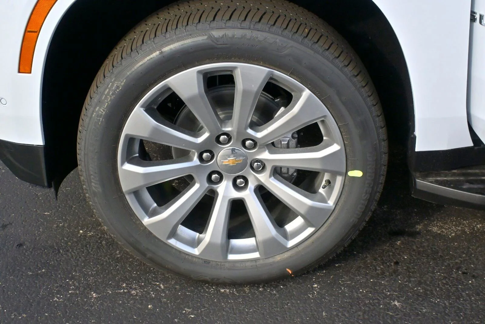 2026 Chevrolet Suburban Premier - Photo 41