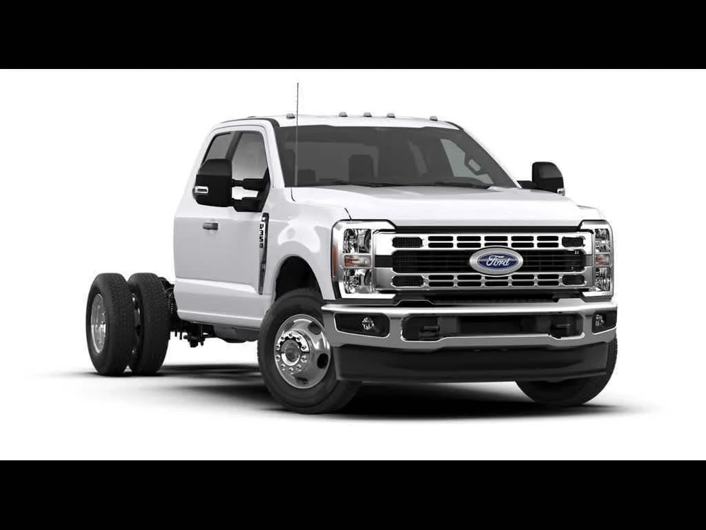 New 2026 Oxford White Ford F-350® XLT image 26