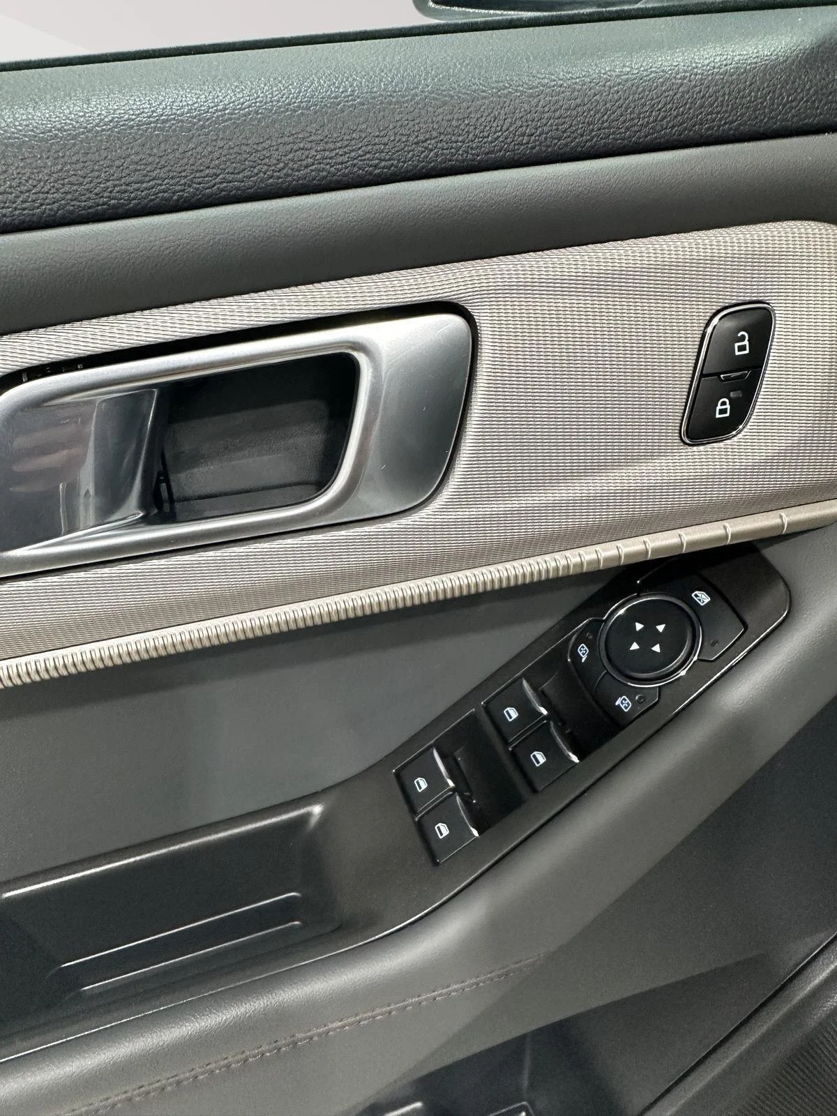 Used 2025 White Ford Active image 18