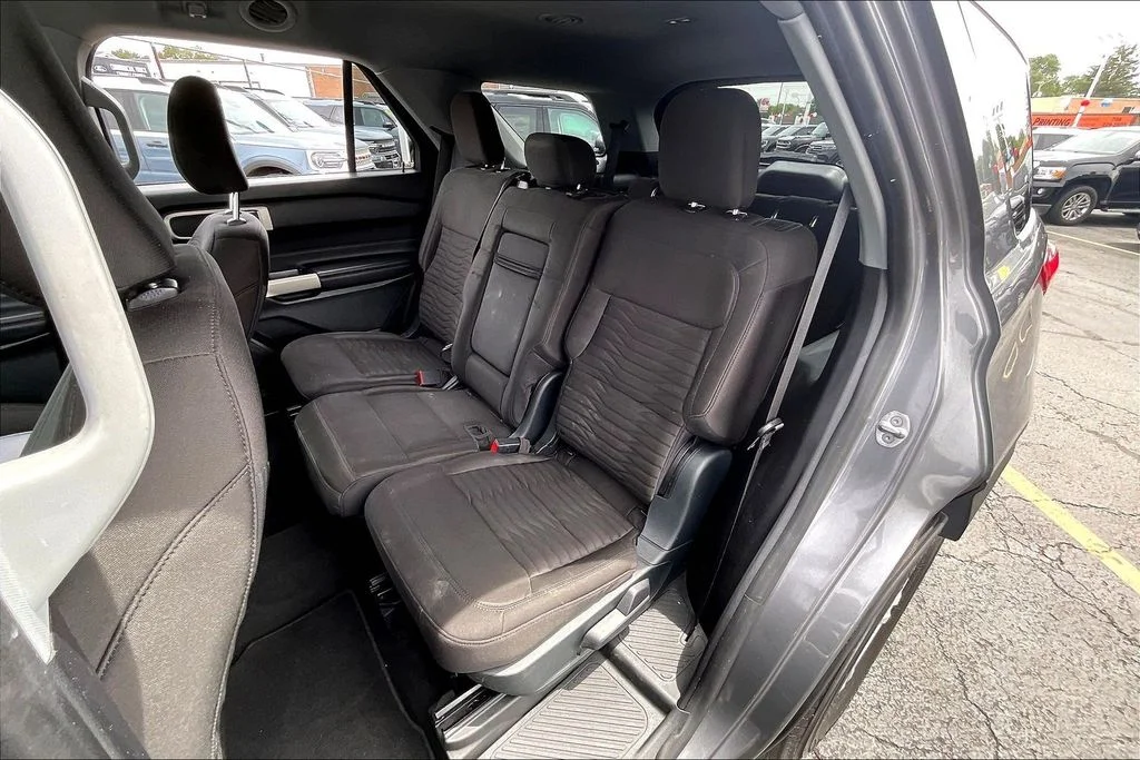 Used 2021 Gray Ford XLT image 25