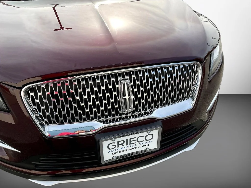 Used 2019 Burgundy Lincoln Reserve image 32