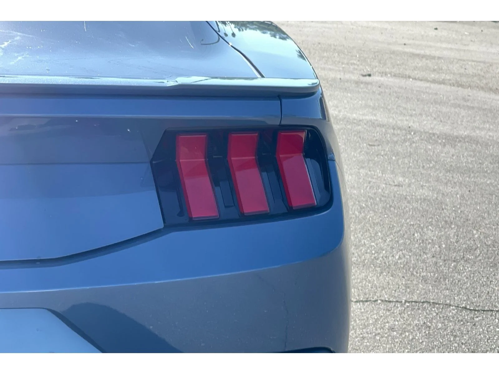 Used 2025 Vapor Blue Metallic Ford GT image 45