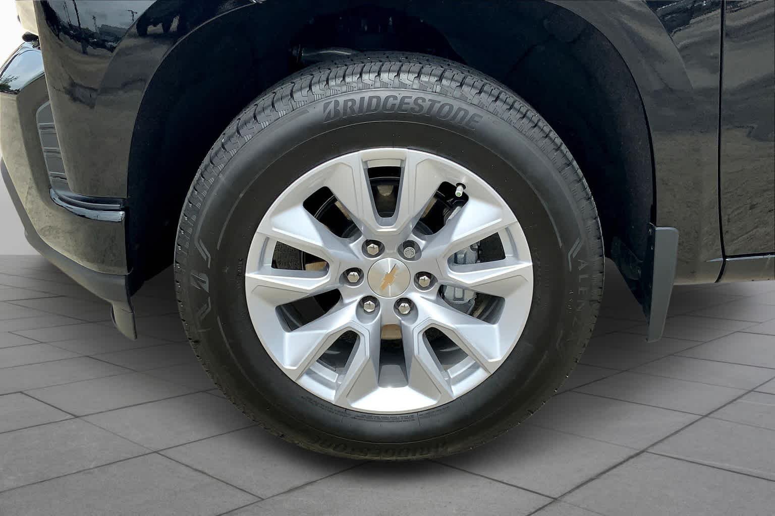 Used 2021 Black Chevrolet Custom image 11