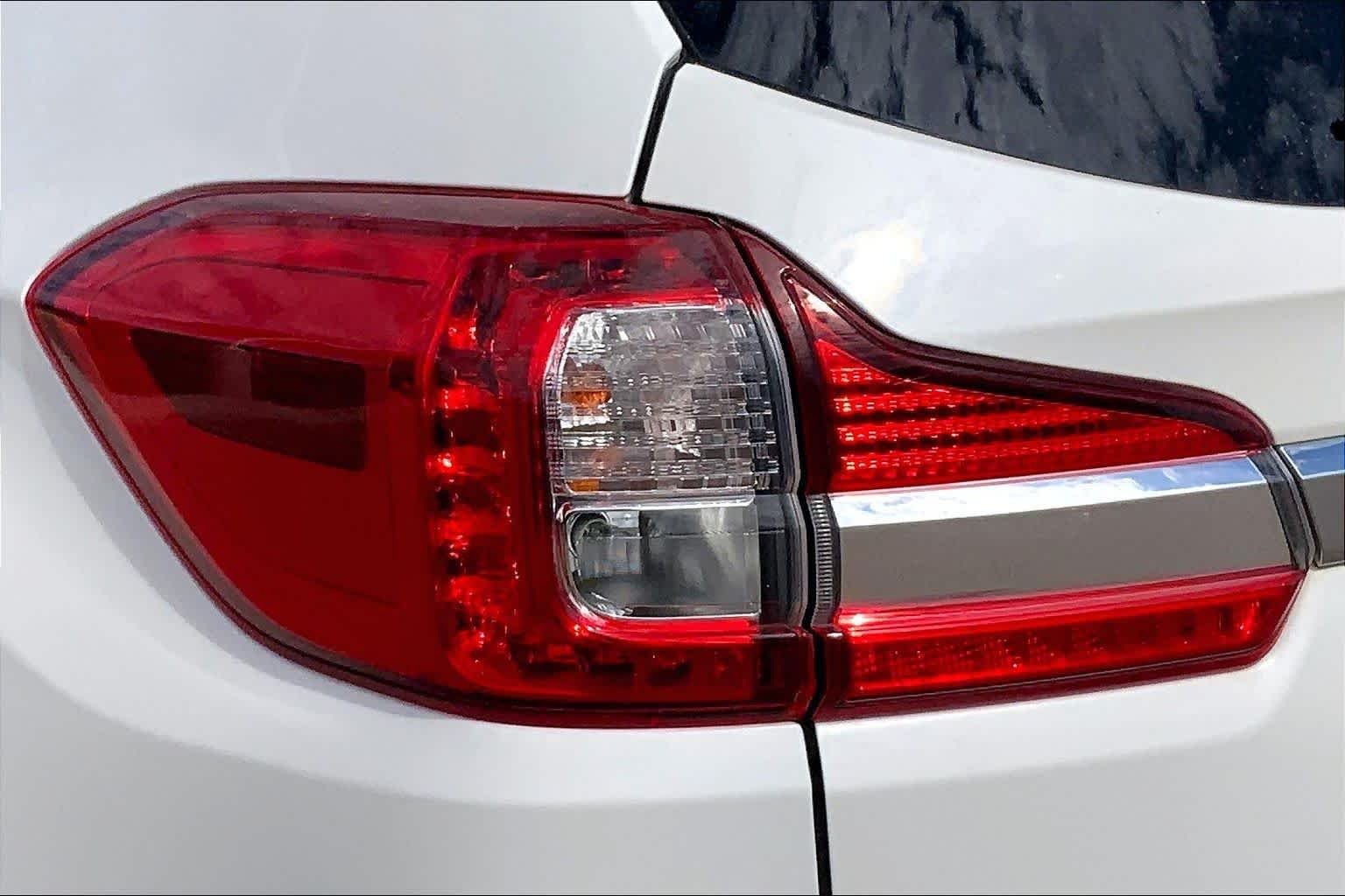 Used 2020 Crystal White Pearl Subaru Touring image 29