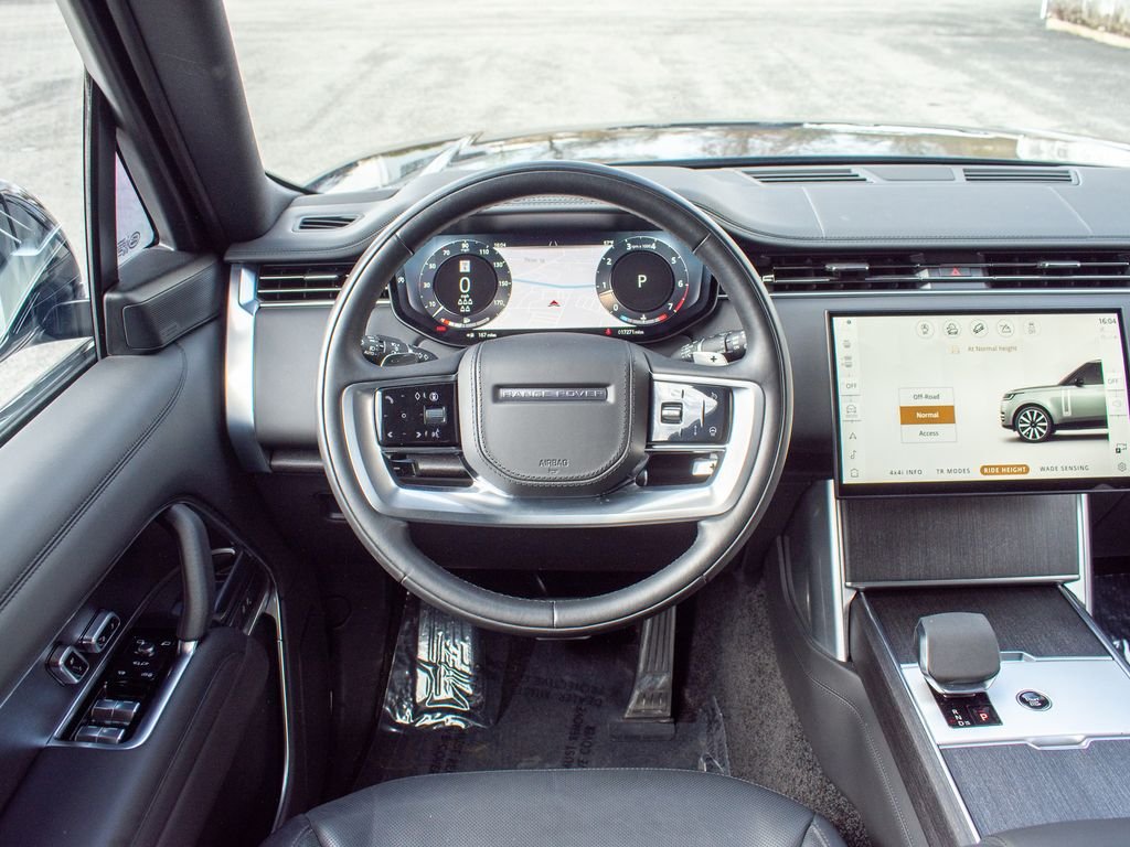 Certified Used 2025 Black Land Rover SE image 13