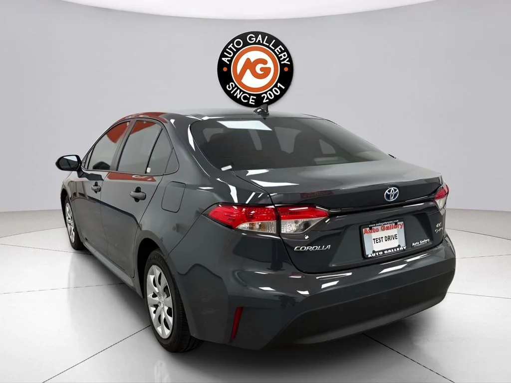 Used 2025 Gray Toyota LE image 5