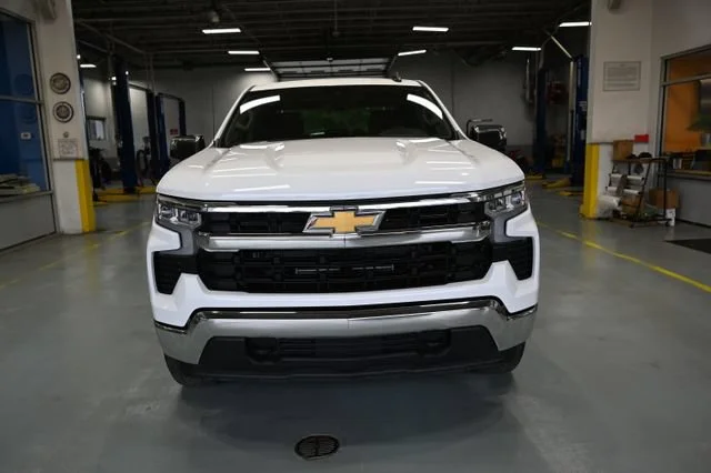 New 2026 Summit White Chevrolet LT (2FL) image 2