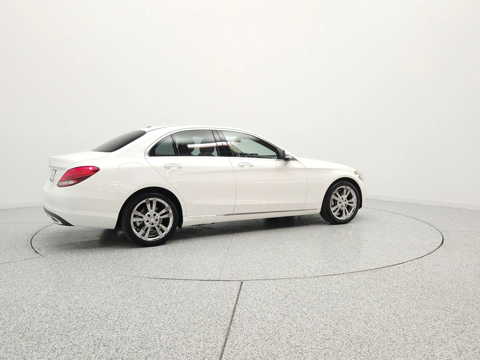Used 2016 Polar White Mercedes-Benz C 300 Luxury image 5