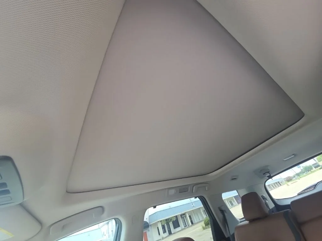 Used 2023 White Nissan Platinum image 20