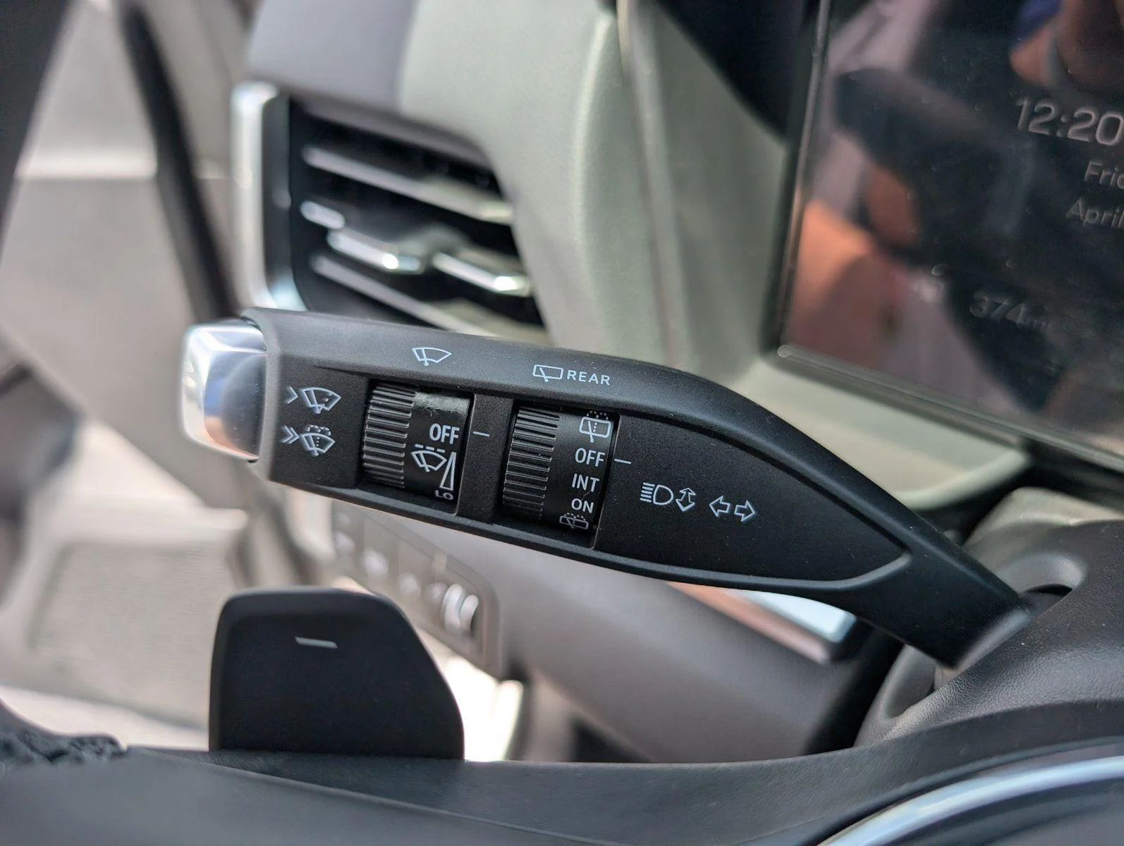 New 2026 Summit White GMC Elevation image 25