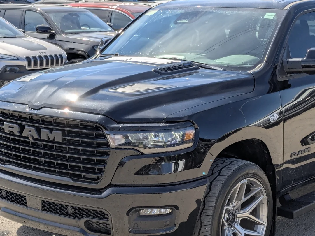 New 2026 Black RAM Sport - - 4x4 - HEMI V8 - Level 1 Equip - Sunroof & More! image 11