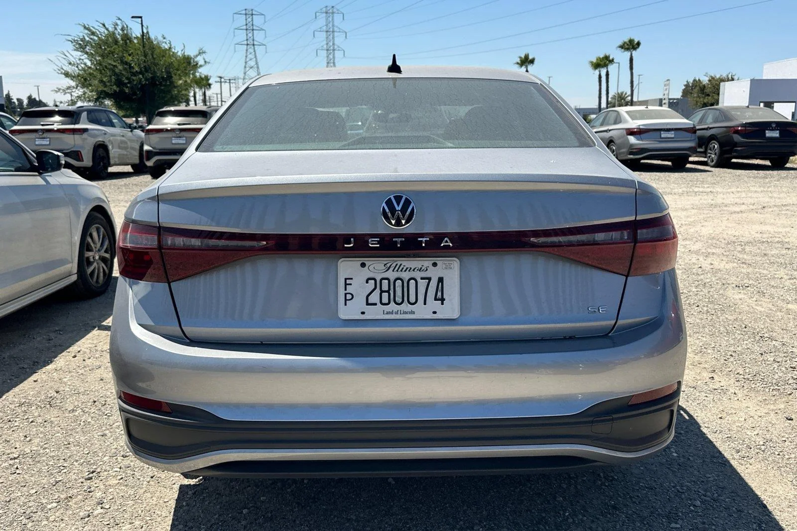 Used 2025 Pyrite Silver Metallic Volkswagen SE image 6