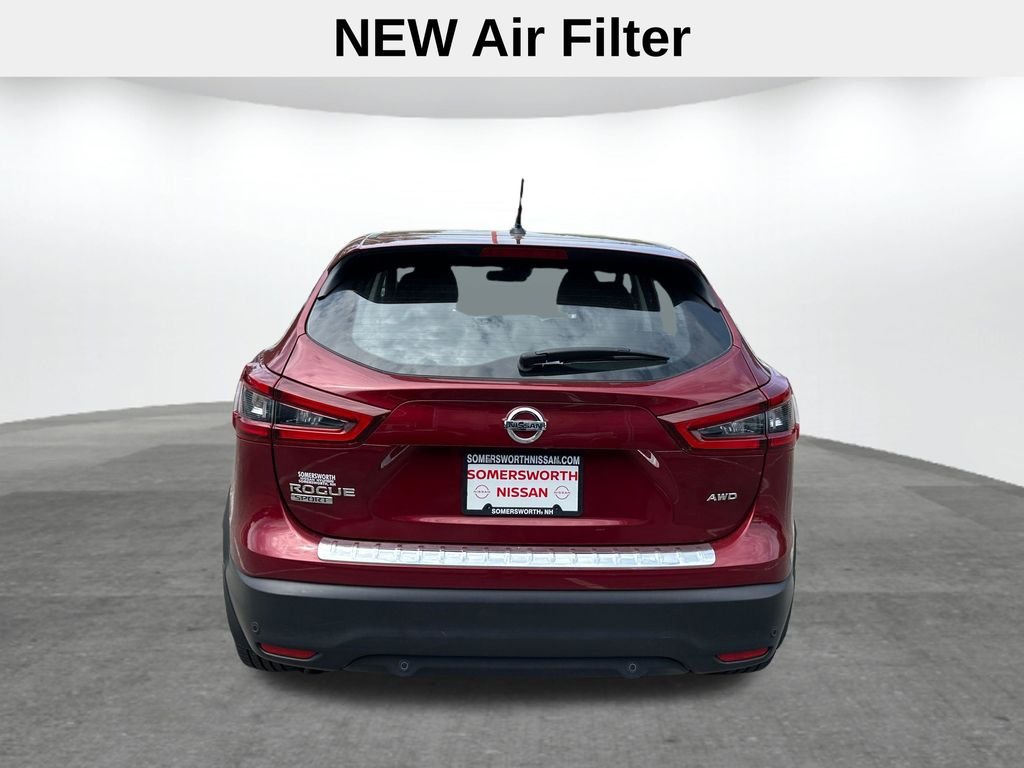 Used 2020 Red Nissan S image 7