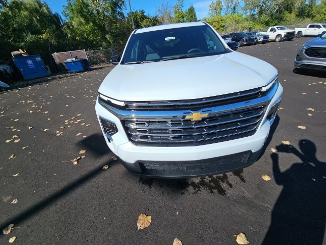 New 2027 Polar White Tricoat Chevrolet LT image 40