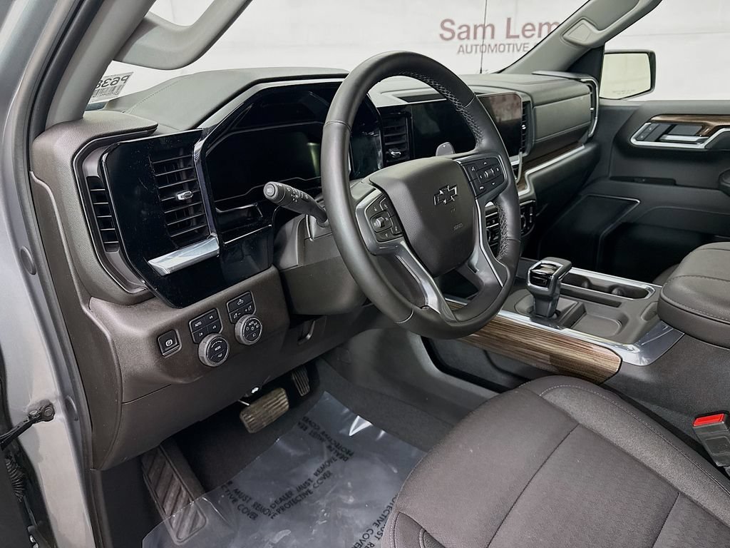 Used 2025 Sterling Gray Metallic Chevrolet RST image 10